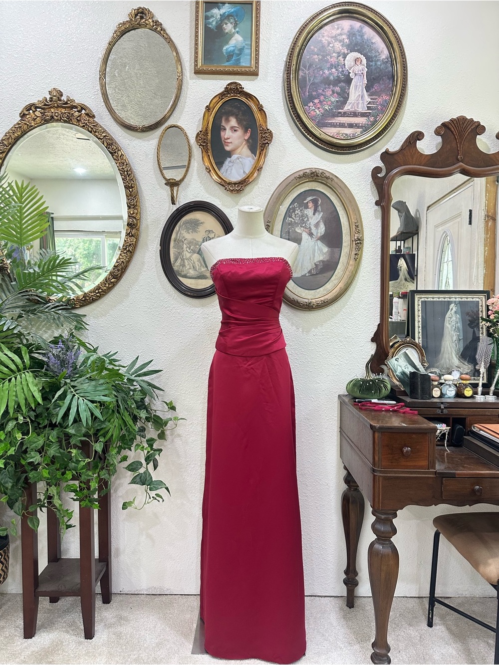 Strapless Wine-Red Maxi Evening Dress